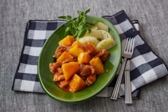 豚肉とパイナップルのチリソース煮 